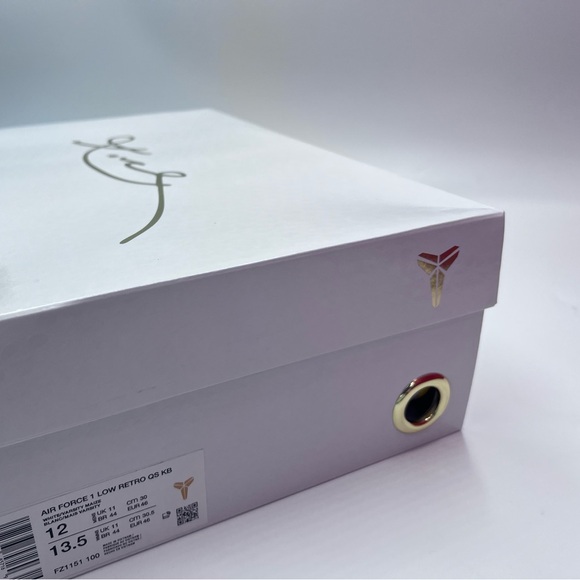 2024
Kobe Bryant x Nike Air Force 1 Low Retro QS 'Lakers Home' - Picture 5 of 13